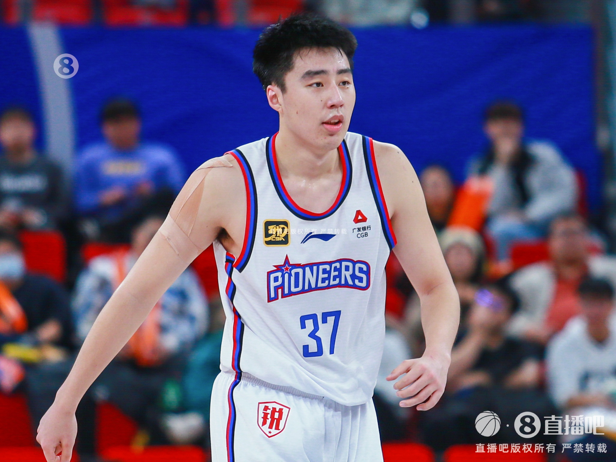 無奈最后6犯離場！杜伯超20中10&三分8中3空砍24分4板2帽