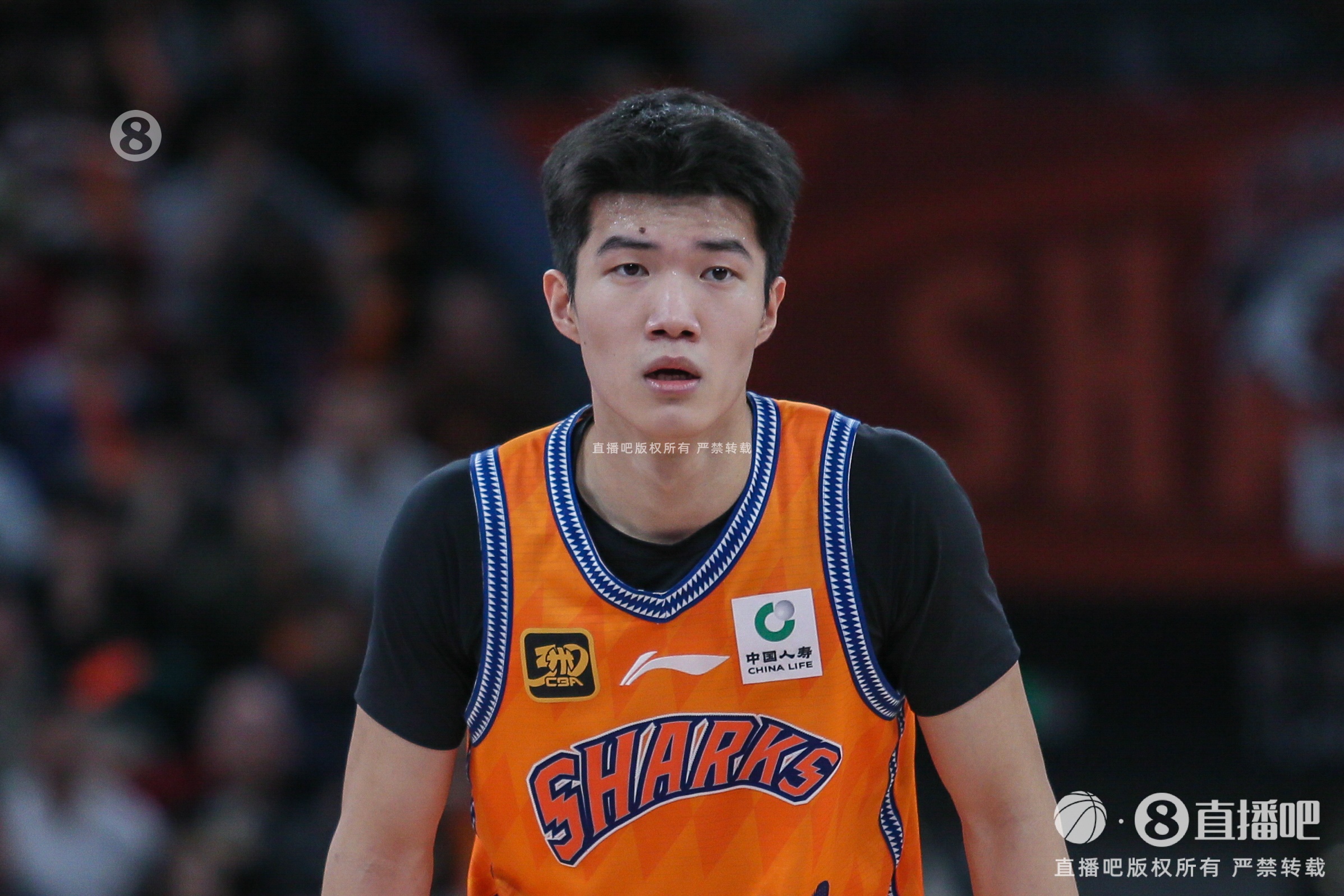 率先發(fā)力！偰李永煒首節(jié)5中4拿到11分 三分4中3